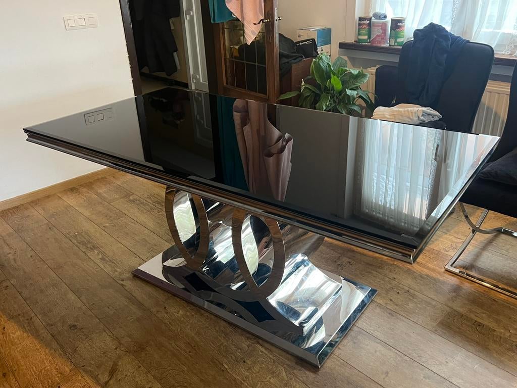 Très belle table en verre et acier quasi neuve, Ophalen