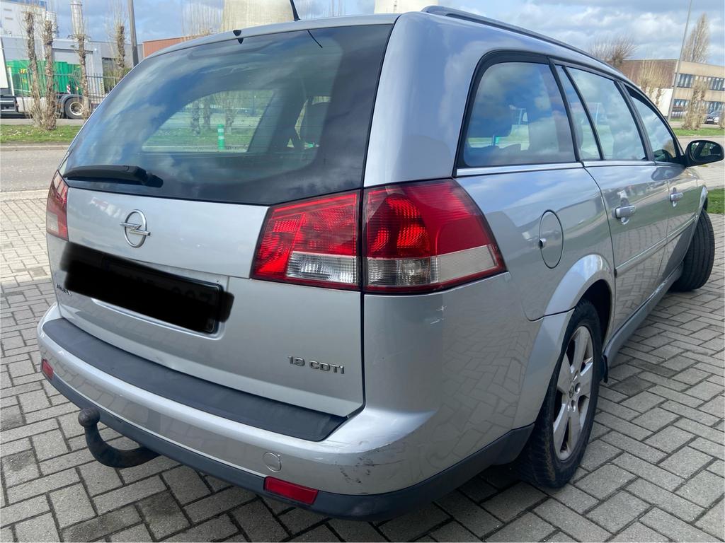 Opel vectra 1.9 tdci €4 173800 km 2004, Auto's, Voorwielaandrijving, Zwart, Vectra, Leder