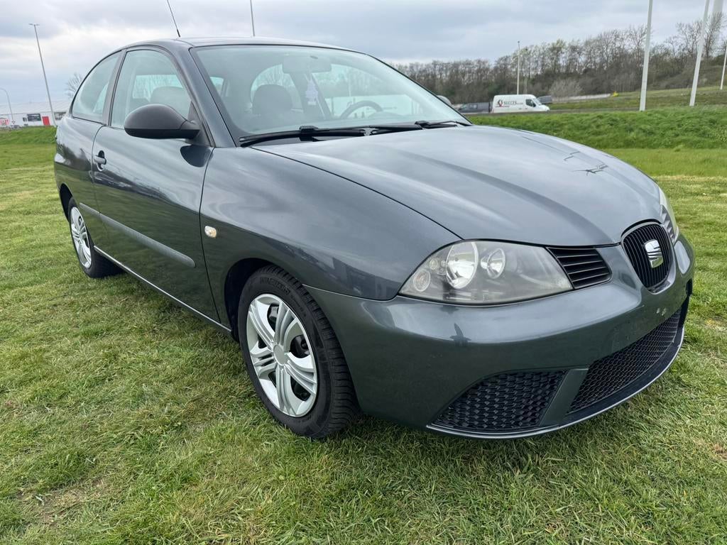 Seat Ibiza 1.4 automaat - 127.000km, Auto's, Seat, Stof, Zwart, 4 cilinders, Ibiza