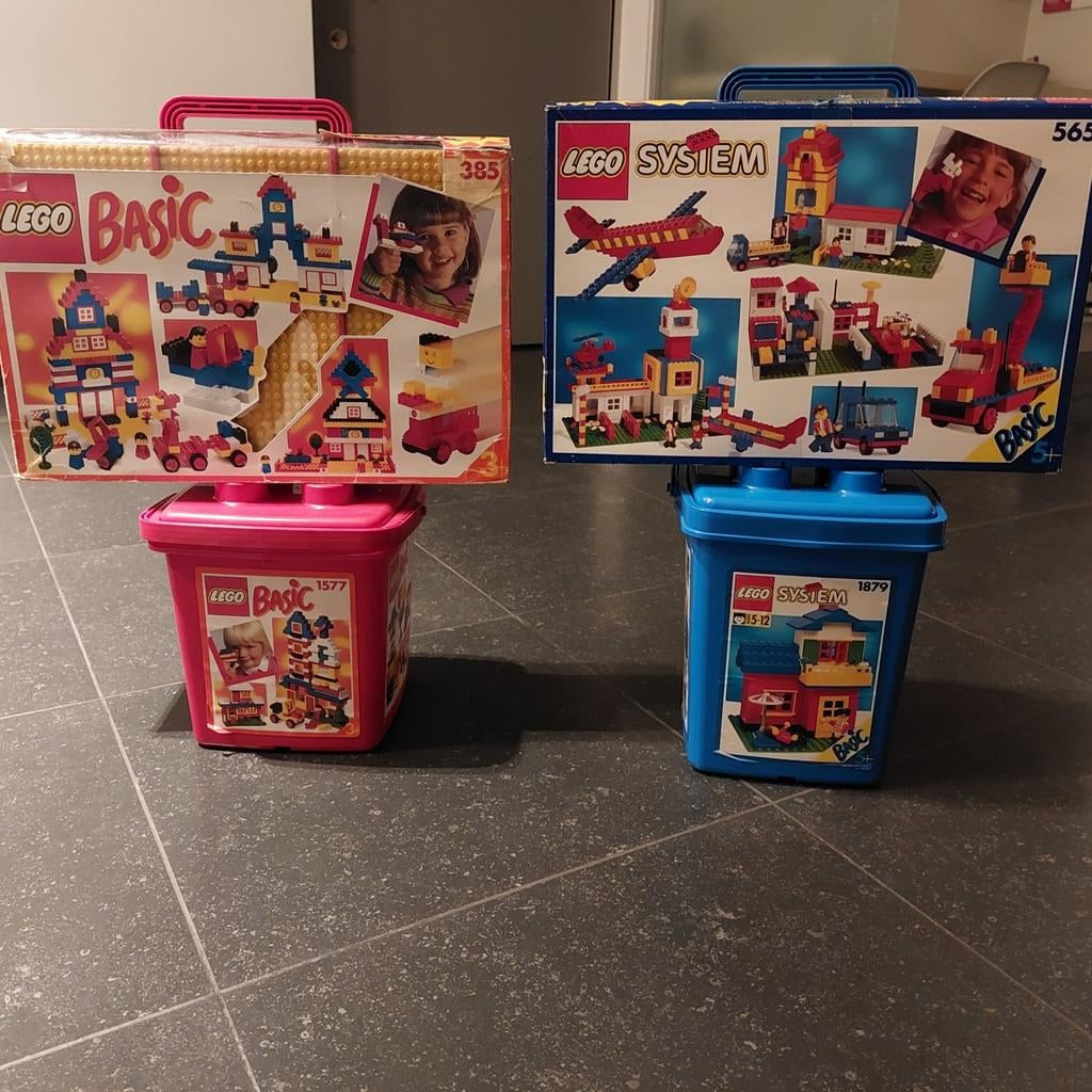 Gevulde lego koffers en boxen rood=3+ en blauw=5+, Ophalen, Lego