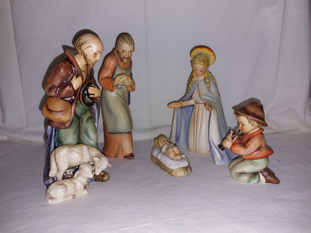 Goebel hummel 214 kerstgroepje, Diversen, Kerst, Ophalen of Verzenden, Zo goed als nieuw