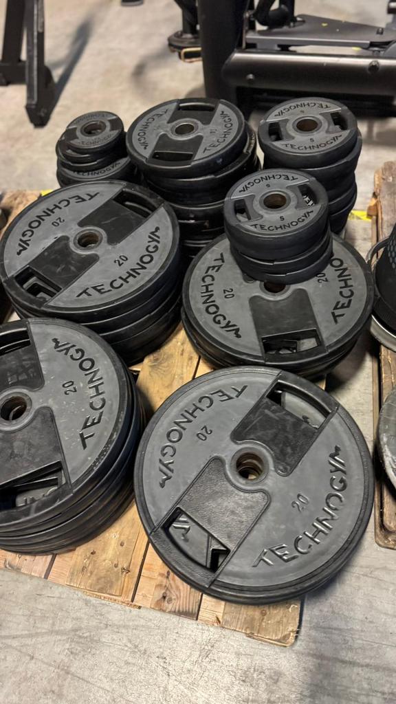 370kg Technogym Pu Gewichten ( Diameter 50mm ), Ophalen, Gebruikt, Halterschijven