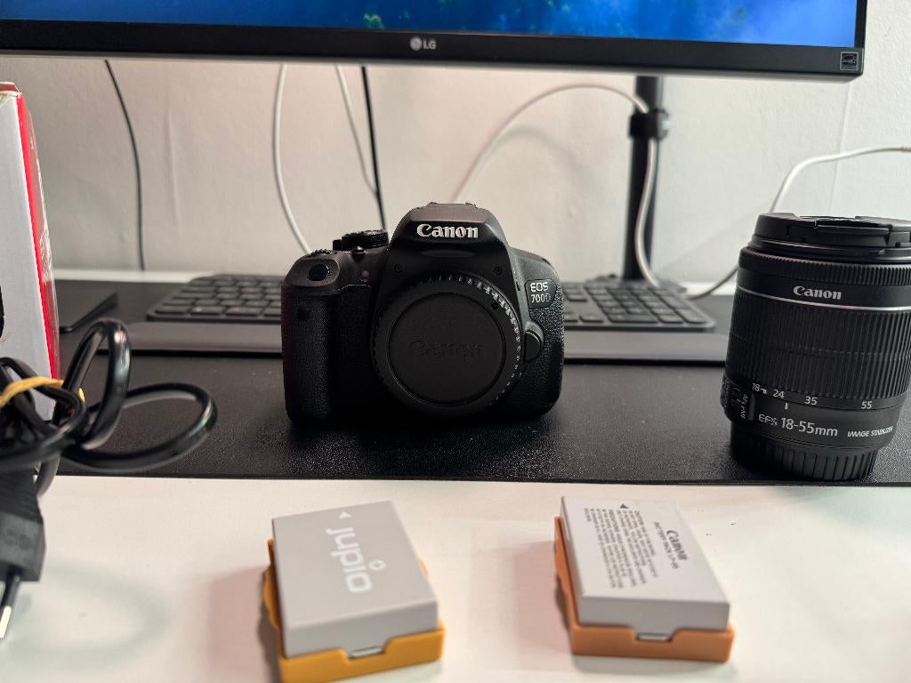 Canon 700D + 18-50mm f/3.5-5.6 AF OIS lens + Accessoires, Audio, Tv en Foto, Spiegelreflex, Canon, Zo goed als nieuw, Minder dan 4 keer