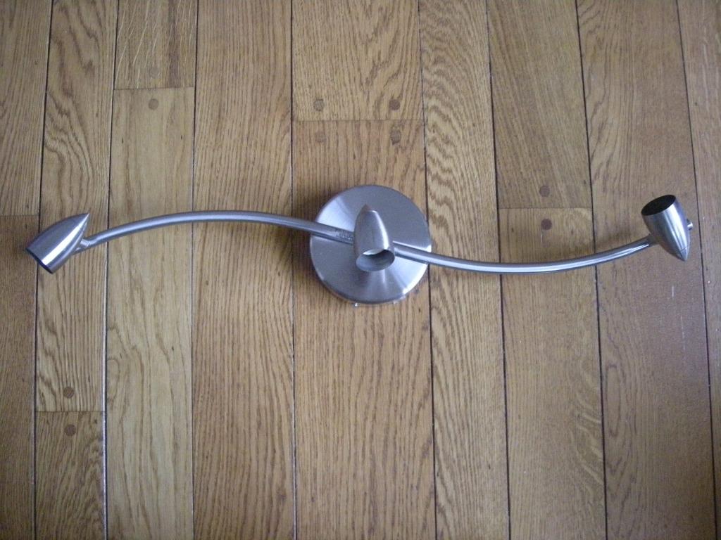 Luminaire Ikea aspect acier inoxydable pour 3 spots GU10, Maison & Meubles, Lampes | Spots, Enlèvement ou Envoi, Spot encastrable ou Spot mural
