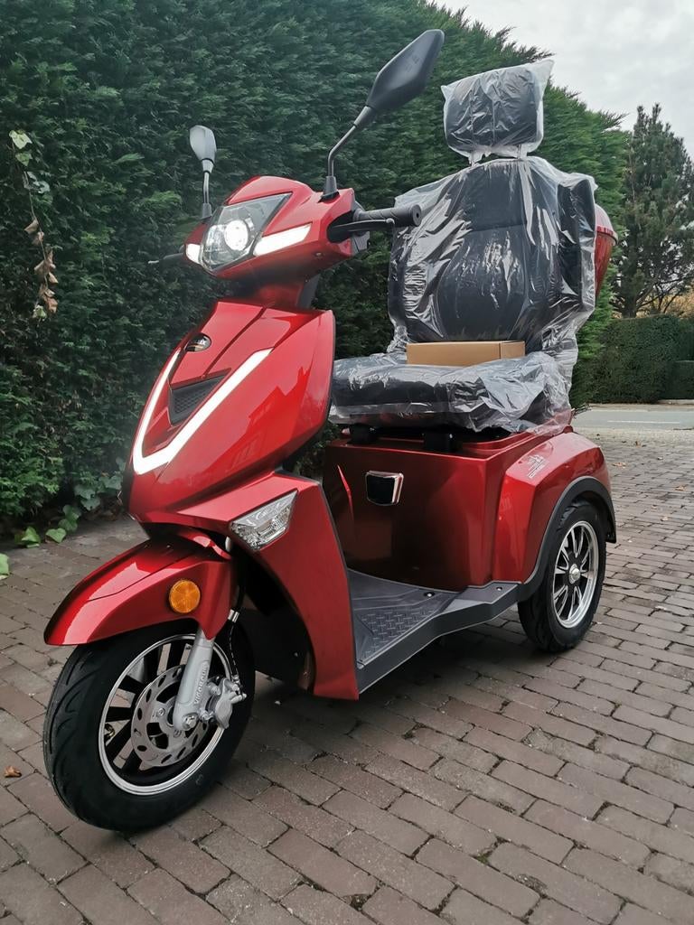 Elektrische scooter 25kmu meer info 0488826971 Scootmobiel, Diversen, Rolstoelen, Zo goed als nieuw, Elektrische rolstoel, Inklapbaar