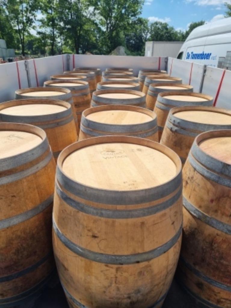 Wijn vaten 225 L ( Eiken wijn tonnen,vaten ), Tuin en Terras, 150 liter of meer, Ophalen, Gebruikt, Hout