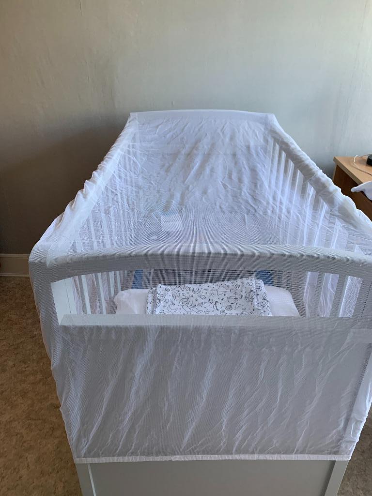 tissu moustiquaire pour lit cage ou autre, Enfants & Bébés, Enlèvement, Comme neuf, Lit