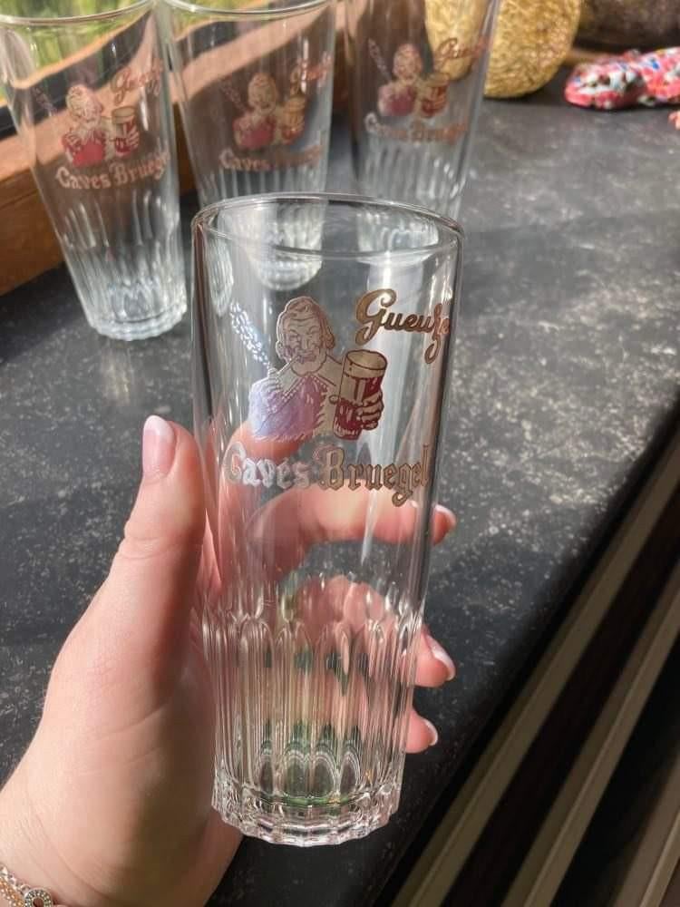 Lot de 4 verres "caves Bruegel", Collections, Enlèvement ou Envoi, Comme neuf