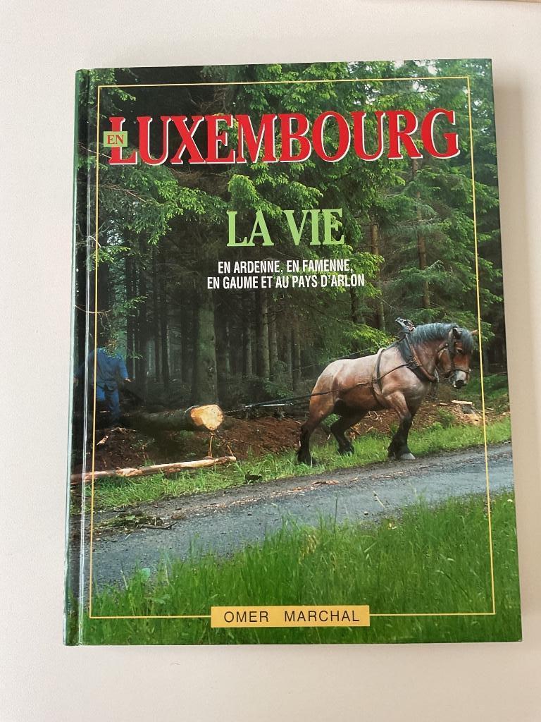 Joli livre de portraits sur la province du Luxembourg belge., Enlèvement ou Envoi, Comme neuf