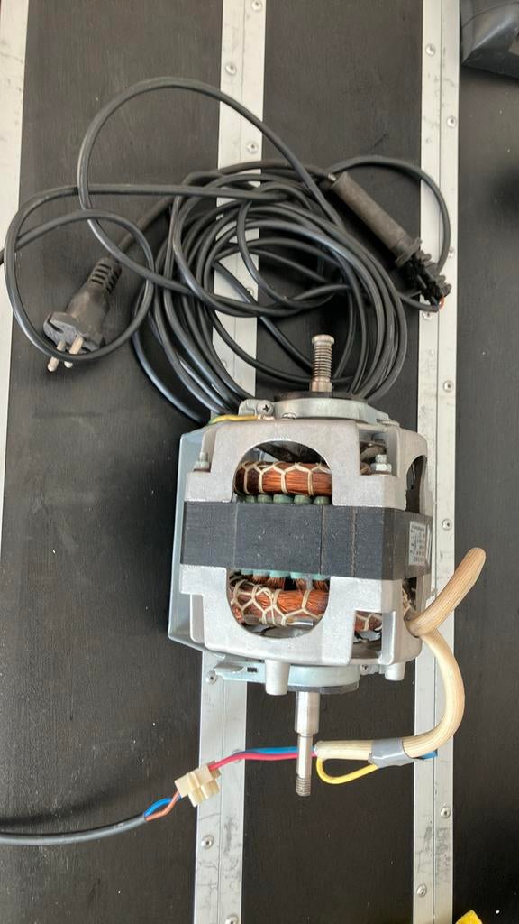 Elektromotor, Hobby en Vrije tijd, Ophalen of Verzenden, Zo goed als nieuw