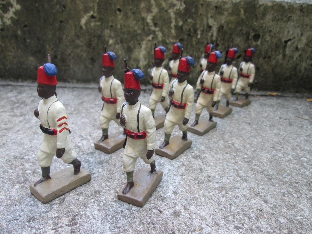 LINEOL Duitse koloniale soldaten marcherend zeldzaam TOP, Collections, Enlèvement ou Envoi