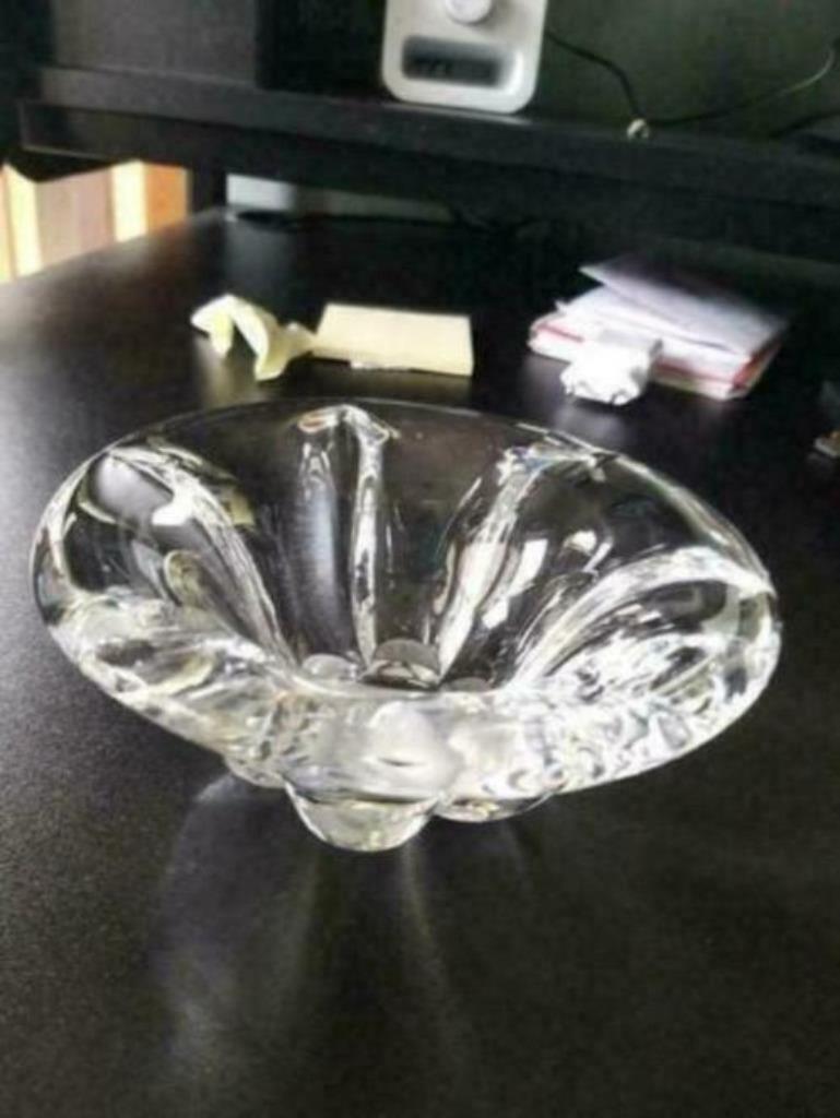 cendrier ou vide-poches VSL signé. diam: 14 cm H: 6cm, Antiquités & Art, Enlèvement ou Envoi