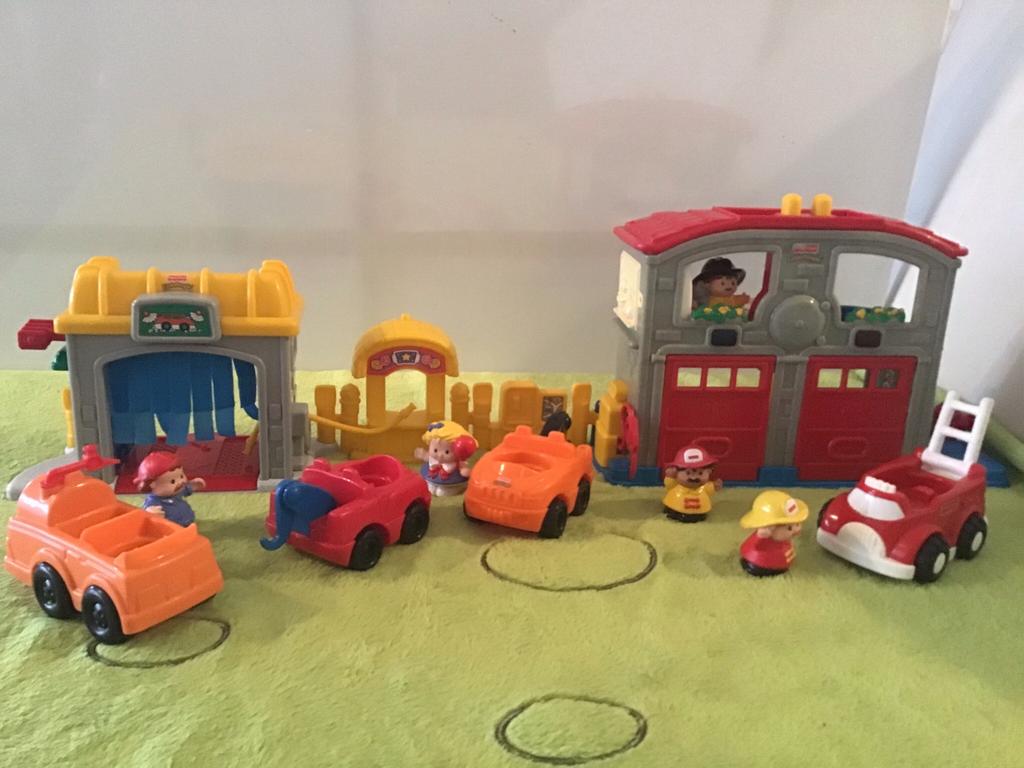 Brandweer kazene en carwas , 2 setje, Kinderen en Baby's, Speelgoed | Fisher-Price, Ophalen of Verzenden, Zo goed als nieuw, Met licht