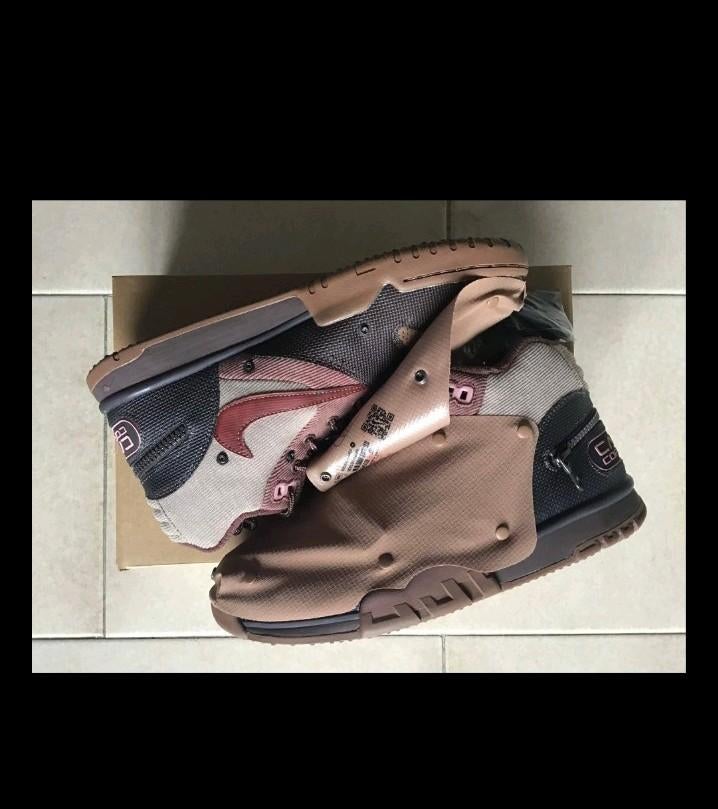 Taille US 8.5 - EU 42.0

Brassière Nike Air Trainer 1 SP Tra, Vêtements | Hommes, Chaussures, Enlèvement ou Envoi, Neuf, Brun