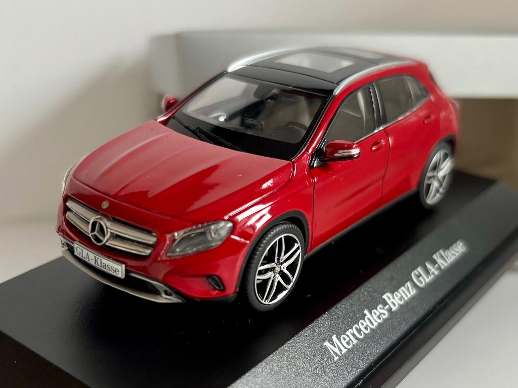 1:43  mercedes benz GLA-klasse , Enlèvement ou Envoi, Utilisé, Voiture