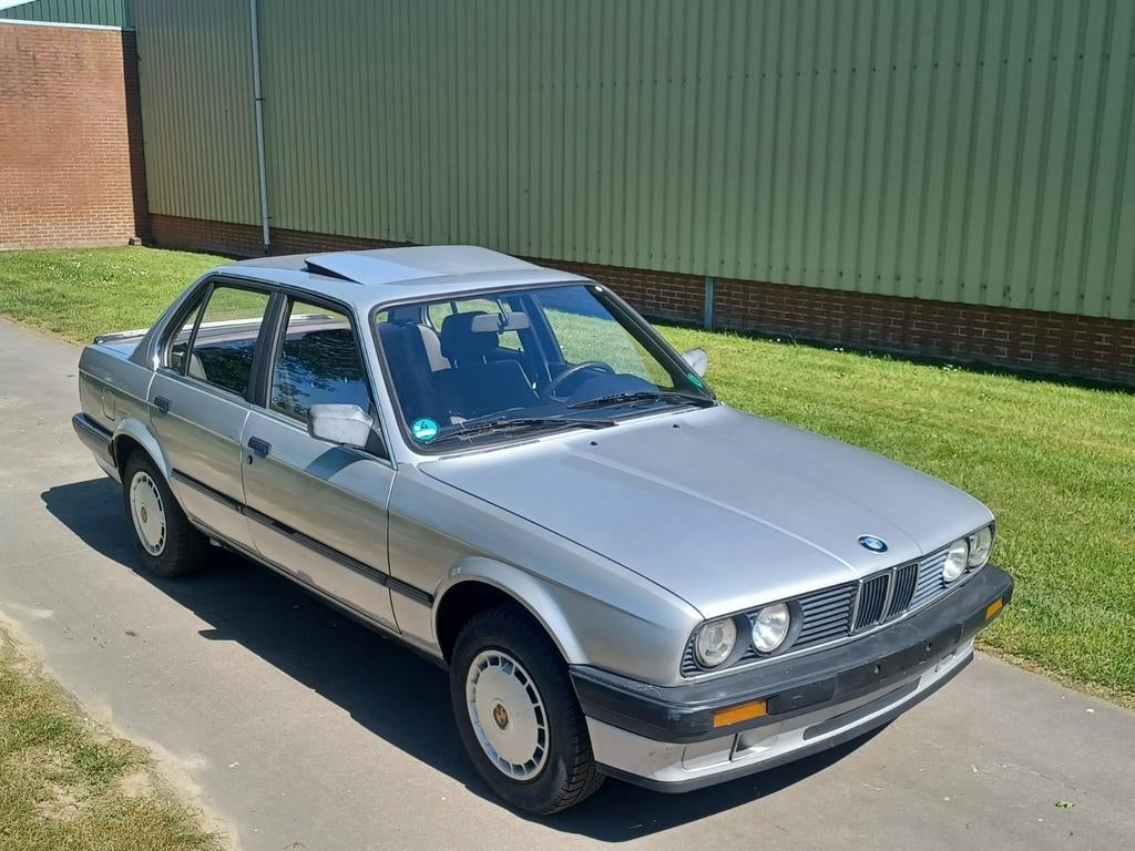 BMW e30 318i Limousine, Autos, Argent ou Gris, Achat, 4 portes, Entreprise