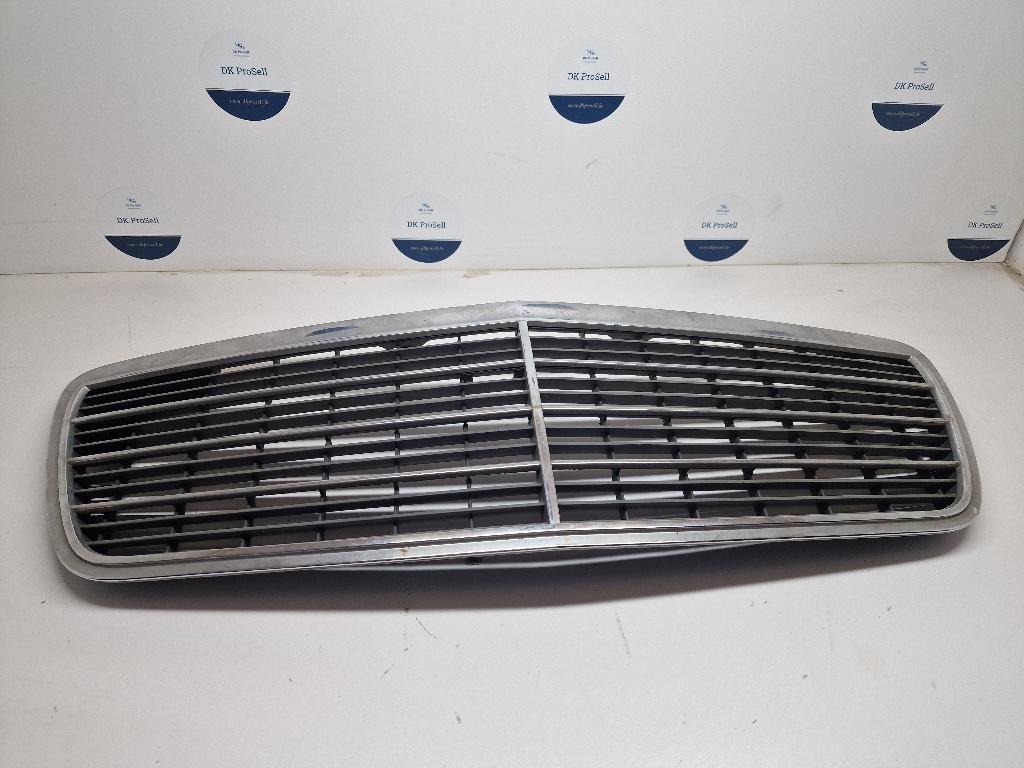 Grill motorkap Mercedes E220 model W210, Ophalen of Verzenden, Gebruikt, Mercedes-Benz