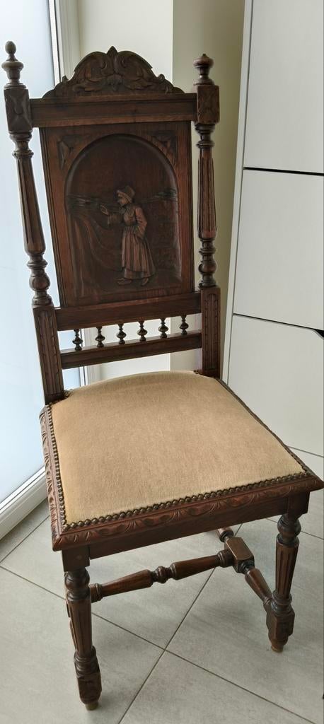 Mooi besneden antieke stoelen, Ophalen