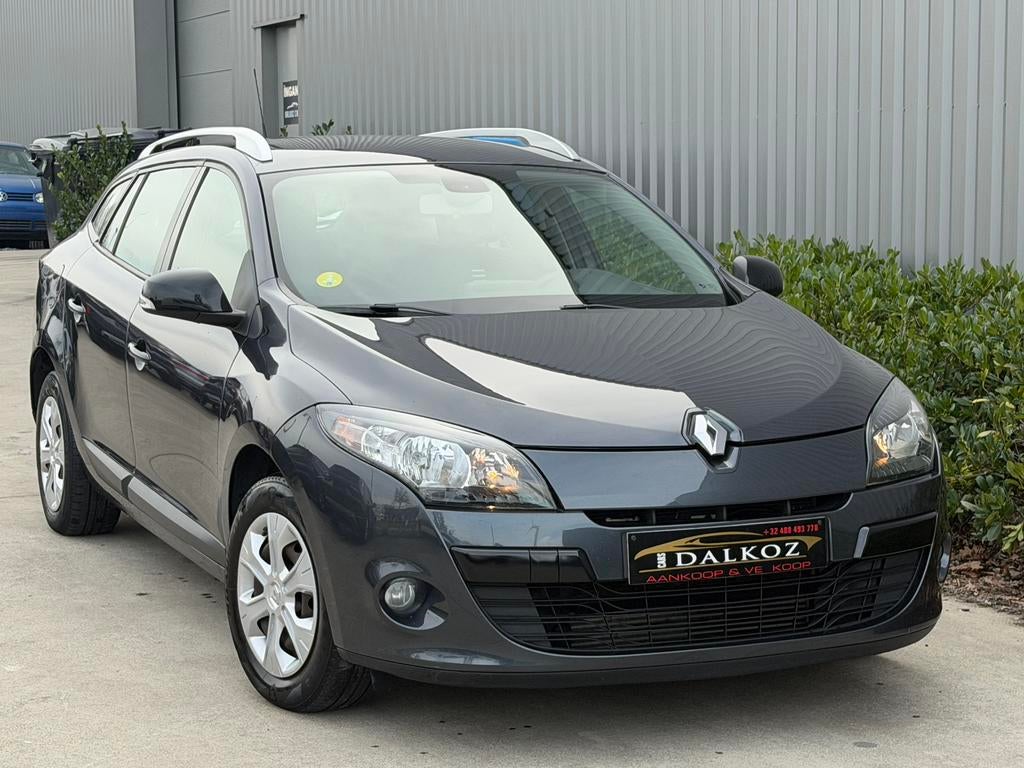 Renault megane•1.5 dci•1pro•TomTom •attach remorque•TrésProp, Autos, Achat, Entreprise, Entretenue par le concessionnaire, Noir