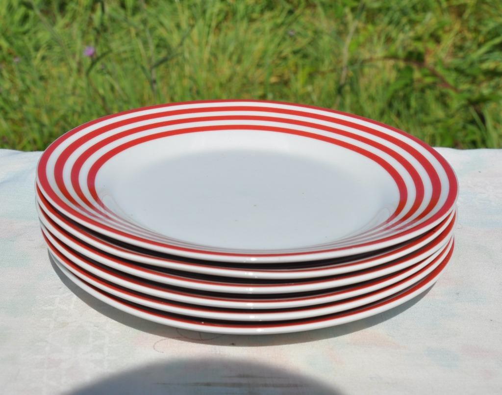 6 assiette a dessert ligne rouge maxime home, Maison & Meubles, Cuisine | Vaisselle, Enlèvement ou Envoi, Utilisé, Porcelaine