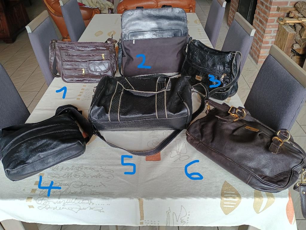 Zwarte schoudertassen – 5 € / stuk, Handtassen en Accessoires, Tassen | Schoudertassen, Ophalen of Verzenden, Wit, Esprit