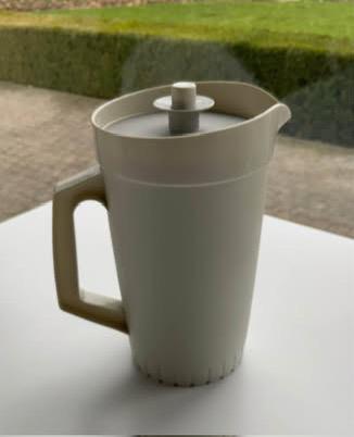 Tupperware schenkkan in perfecte staat, Huis en Inrichting, Keuken | Tupperware, Ophalen, Zo goed als nieuw