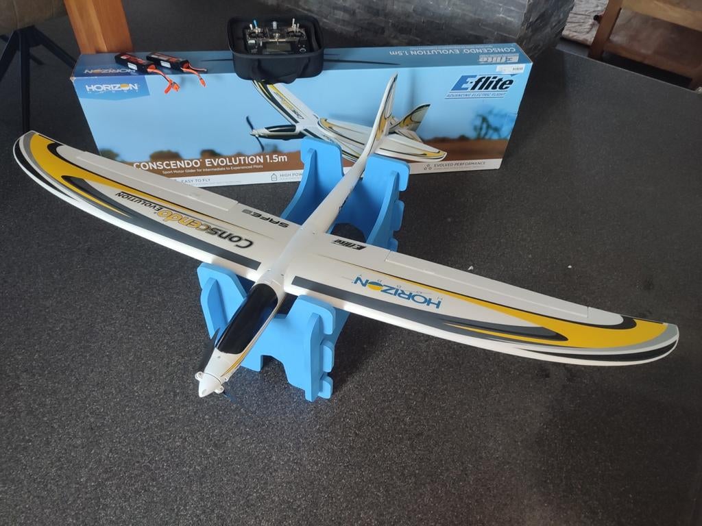 Motor zwever conscendo /futaba t8j/ 3s Lipo's, Ophalen