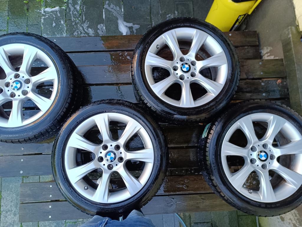 Originele 18" BMW velgen met winterbanden en TPMS, Autos : Pièces & Accessoires, Pneus & Jantes, Pneus et Jantes, Pneus hiver