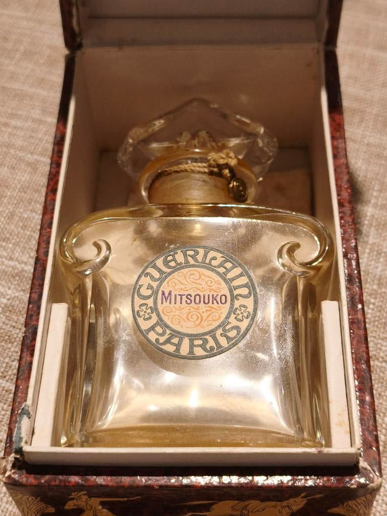 Flacon Guerlain en crystal Mitsouko