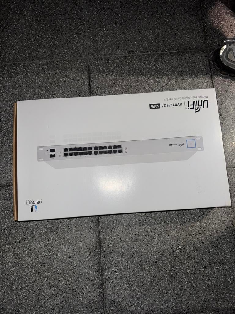 US-16-150W, Ubiquiti UniFi Switch, 16xGE PoE+/2xSFP/150W PoE, Ophalen, Zo goed als nieuw