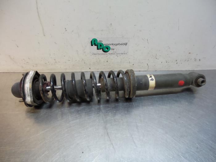 Schokdemperpoot links-achter van een BMW 6-Serie (6-Serie 82, Gebruikt, -, -, Ophalen of Verzenden