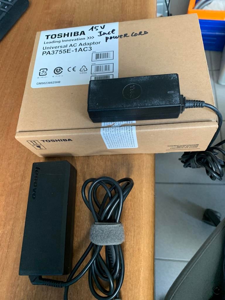 Toshiba lader , lenovo en dell lader, Computers en Software, Ophalen of Verzenden, Zo goed als nieuw