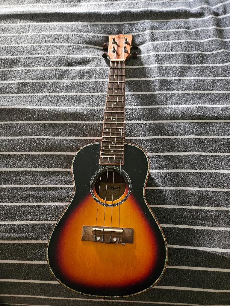 Ukulele morgan, Enlèvement, Comme neuf