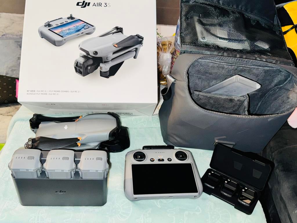 DJI Air 3S Fly More Combo, TV, Hi-fi & Vidéo, Drones, Drone avec caméra, 250 à 900 g, Qualité supérieure, Comme neuf