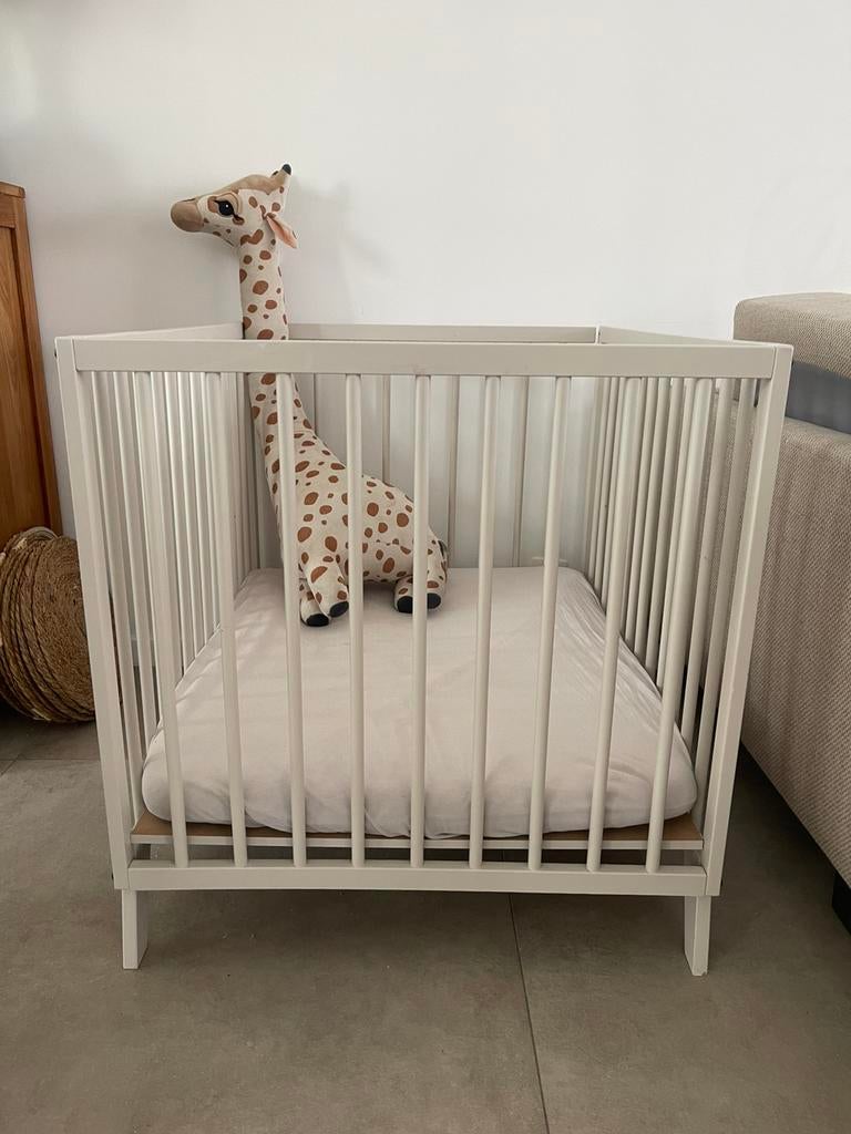 Babypark - beige - spijlen, Kinderen en Baby's, Babyparken, Ophalen, Zo goed als nieuw, Rechthoekig