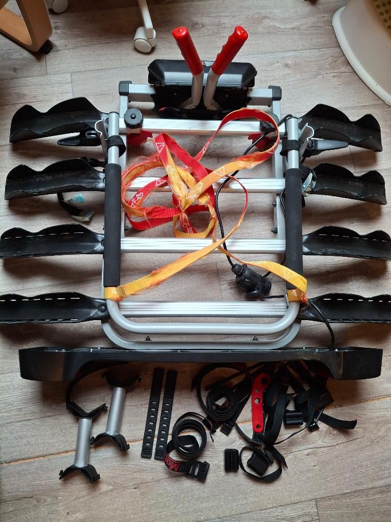 porte vélos  Mont Blanc, Autos : Divers, Porte-vélos, Enlèvement, 3 vélos ou plus, Utilisé, Support d'attelage