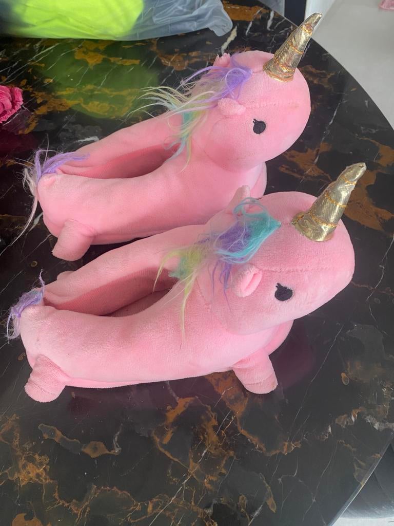 Chaussons licorne taille 34—37 — 10€, Enfants & Bébés, Jouets | My Little Pony, Utilisé, Enlèvement