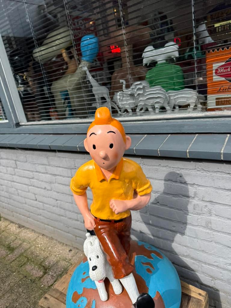 Statue de Tintin sur le globe, Collections, Enlèvement, Tintin, Utilisé, Statue ou Figurine