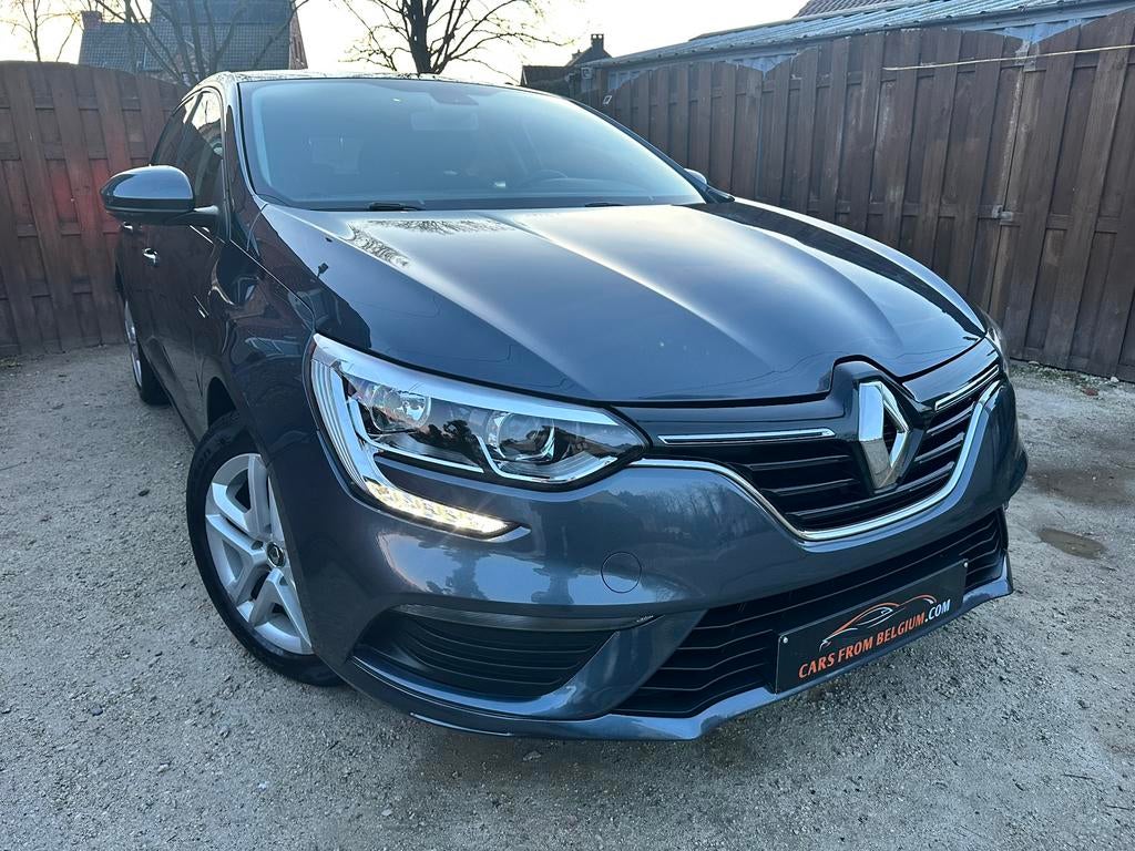 Renault Megane GARANTIE* 27000km* Sieges️ Chaud* CarPlay, Autos, Argent ou Gris, Achat, Entreprise, Garantie prolongée