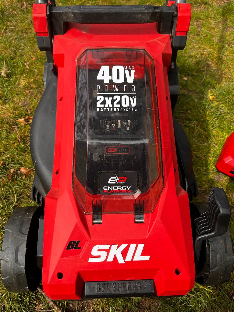 skil grasmaaier accu, Jardin & Terrasse, Tondeuses à gazon, Tondeuses à gazon sur batterie, Tondeuse rotative, Comme neuf, Enlèvement