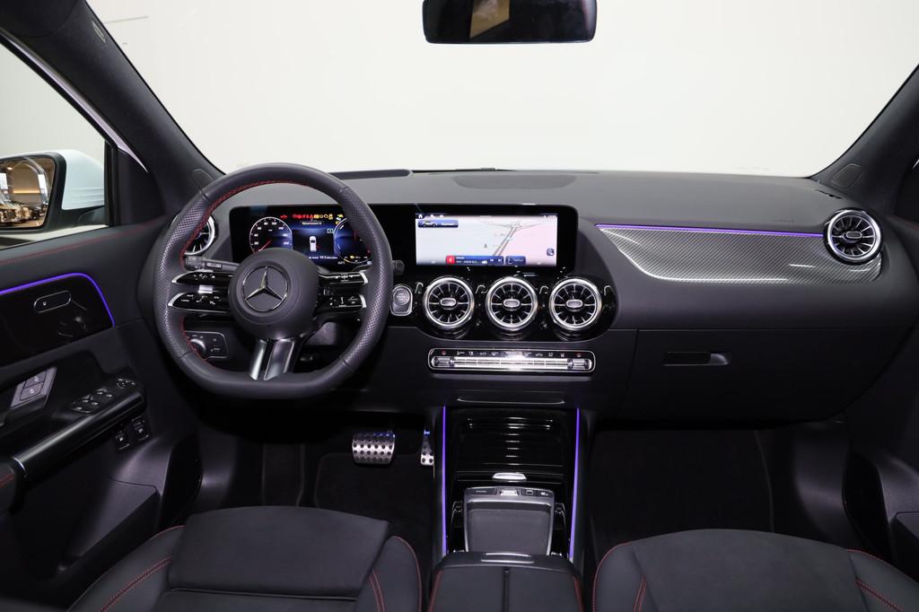 Mercedes-Benz GLA 250 e AMG Head-Up MULTIBEAM-LED Sfeerlicht, Auto's, Gebruikt, Zwart, 4 cilinders, Alcantara