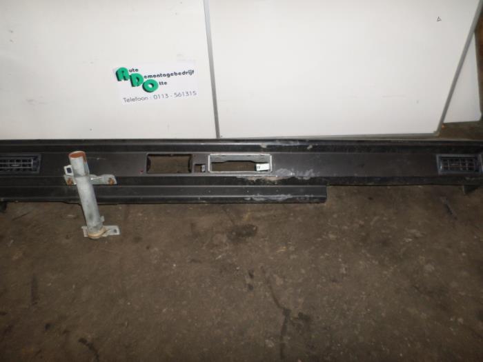 Tableau de bord d'un Volkswagen Transporter (Transporter 79-, -, 3 mois de garantie, Utilisé, -