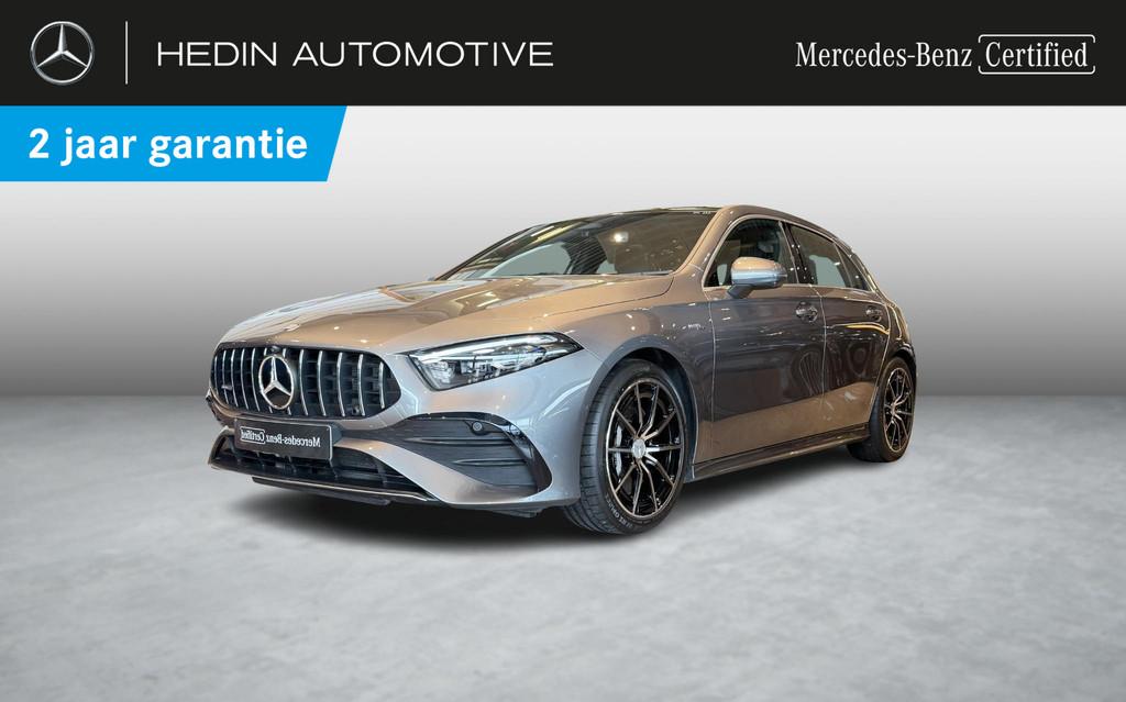 Mercedes-Benz Mercedes-AMG A 35 Hatchback AMG Line | Panoram, Auto's, Mercedes-Benz, Automaat, Stof, Euro 6, 4 cilinders