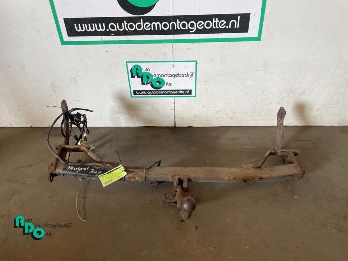 Crochet d'attelage d'un Peugeot 307 (307 01-), -, 3 mois de garantie, Utilisé, -