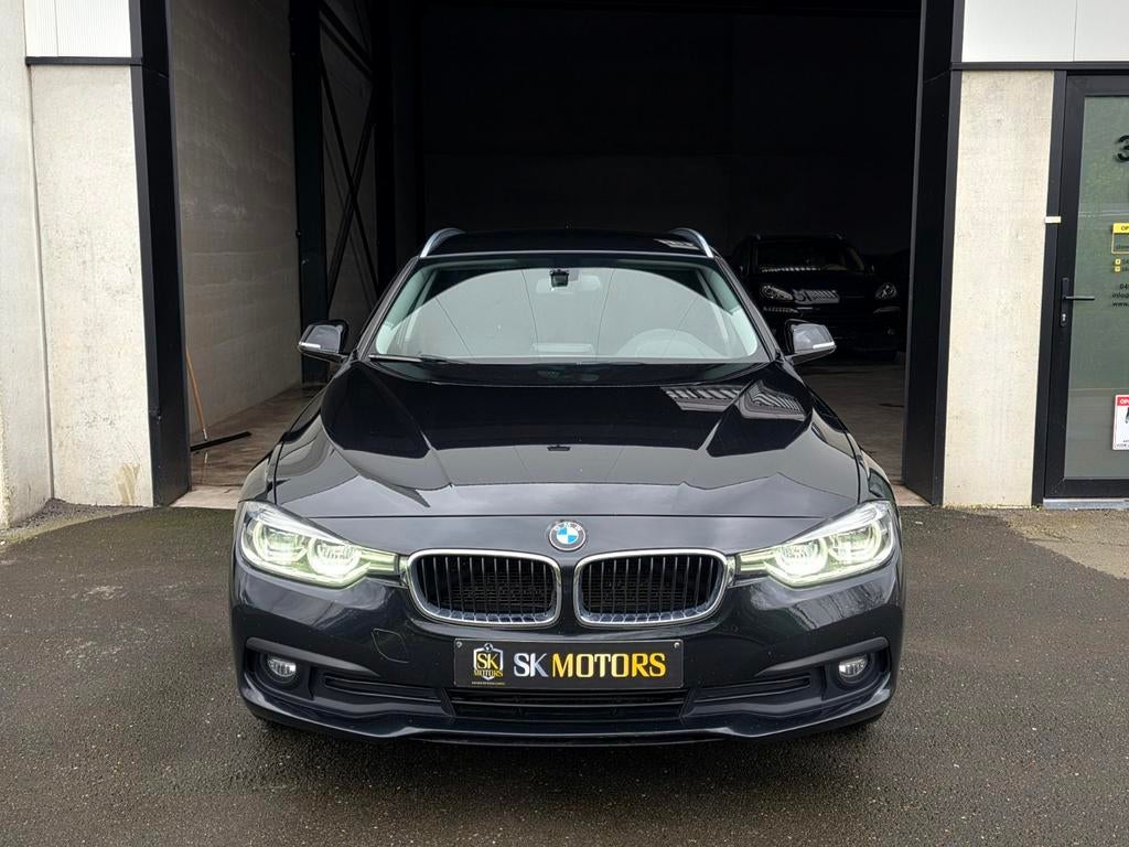 318d Euro 6b Facelift Luxury 19" Alpina LED €118 BIV Garan, 100 kW, 1998 cc, Achterwielaandrijving, USB