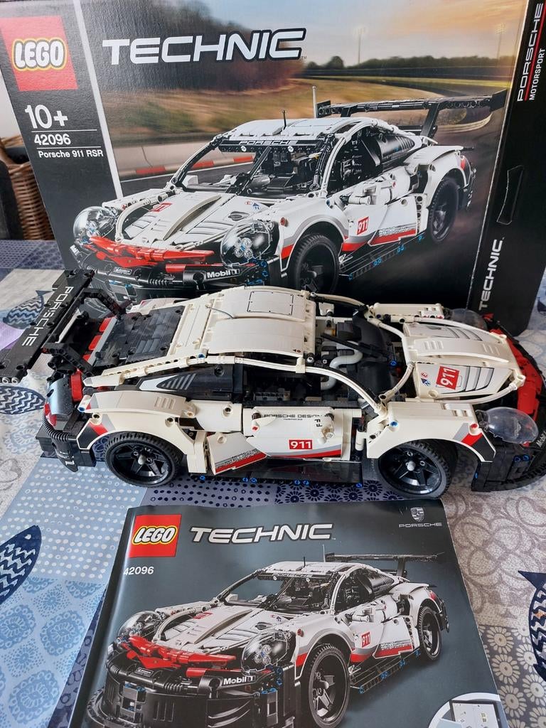 LEGO Technic Porsche 911 RSR, Envoi, Lego