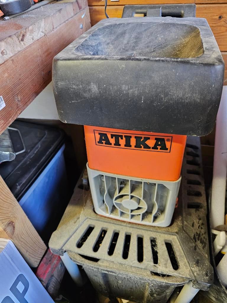 Atika hakselaar., Tuin en Terras, Ophalen