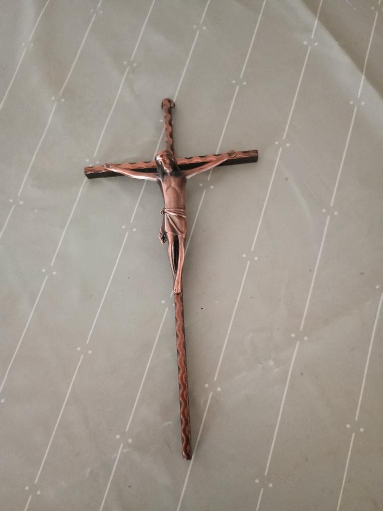 2 kruisbeelden, Antiek en Kunst, Antiek | Religieuze voorwerpen, Ophalen of Verzenden