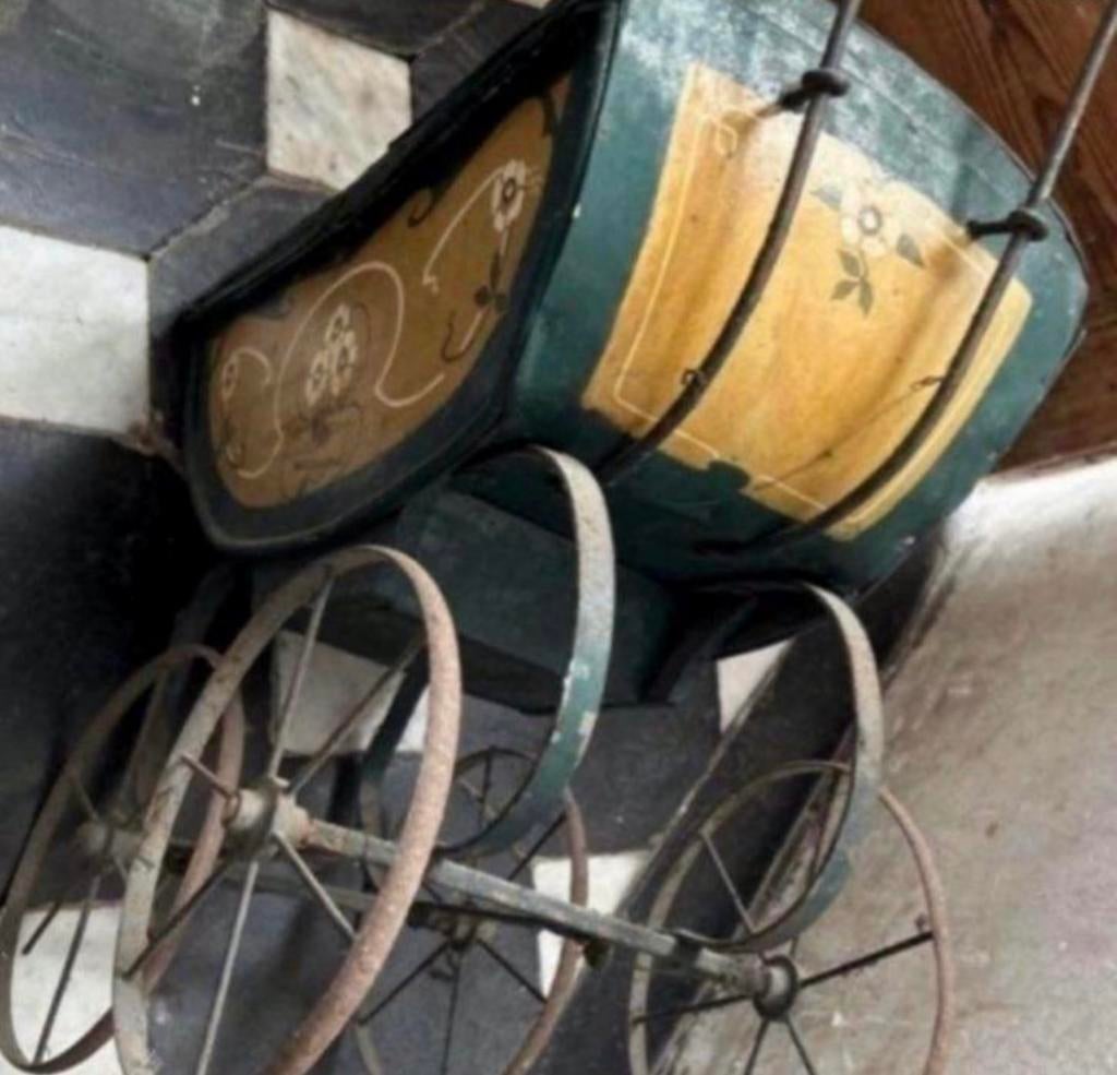 Ancienne poussette jouet, Enlèvement