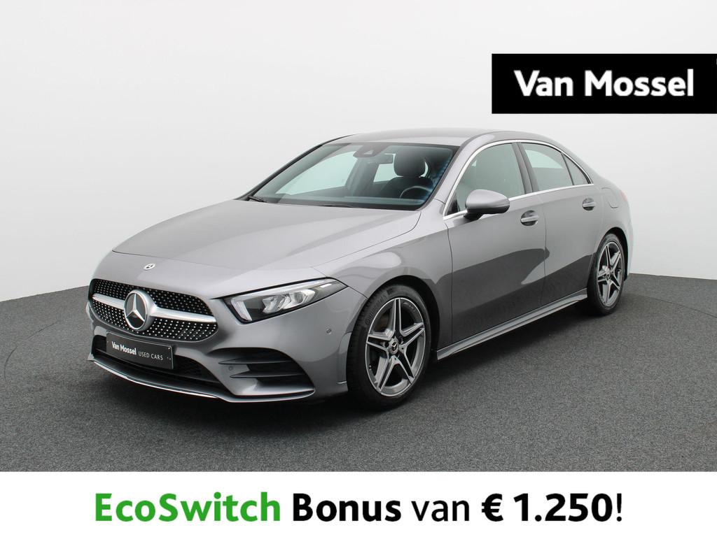 Mercedes-Benz A 180 sedan + AMG LINE + CAMERA + LED + 1Y USE, Auto's, 4 deurs, Stof, 4 cilinders, 136 pk